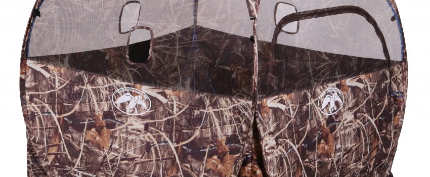 This Duck Commander 1st Kid's Blind will be great fun for all youngsters indoors or out.